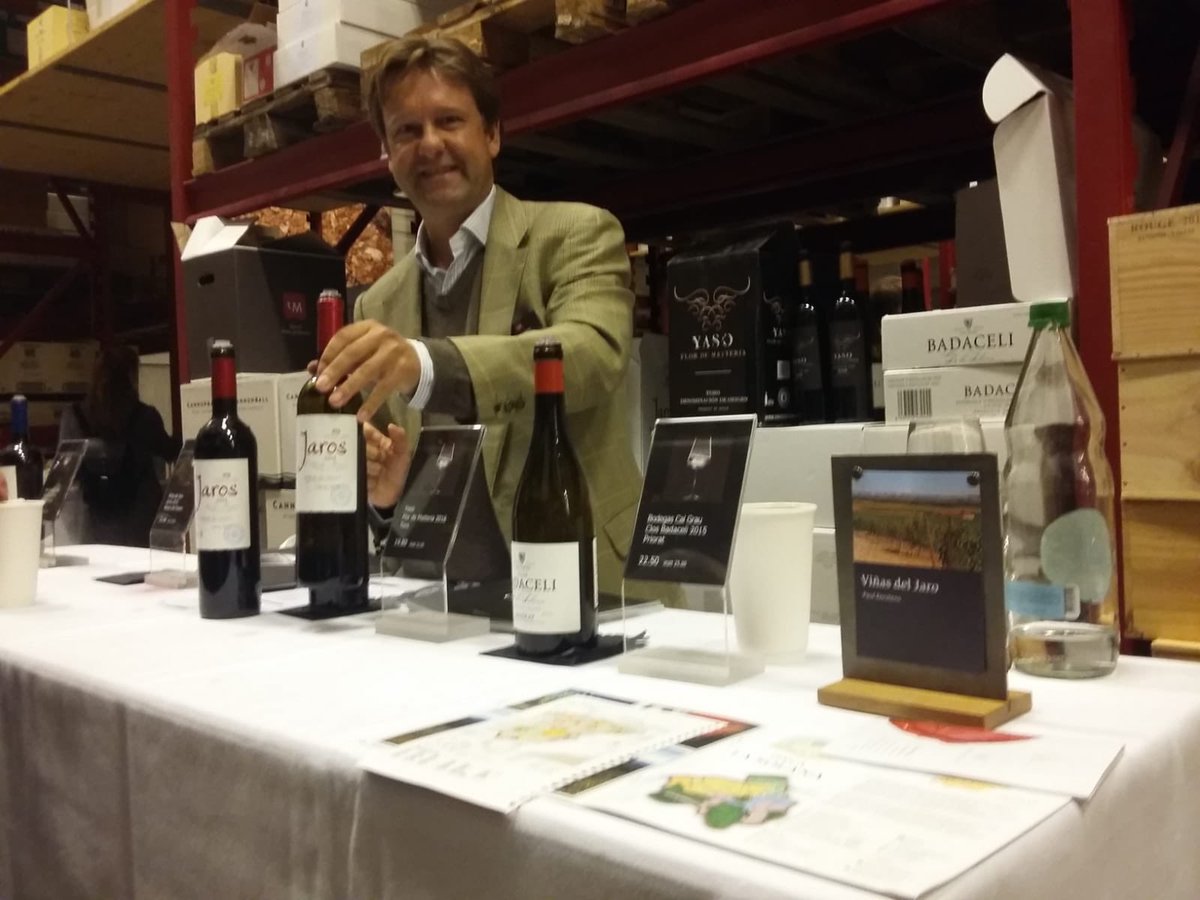 VinosIberian's tweet photo. Great #tasting at #TourduVin in #StGallen #Suiza with the team of #MARTEL #vin #wine #Jaros #Chafandin #Badaceli #VinosIberian 🍇🍇🍷🍷 https://t.co/kWMrlK4nkV