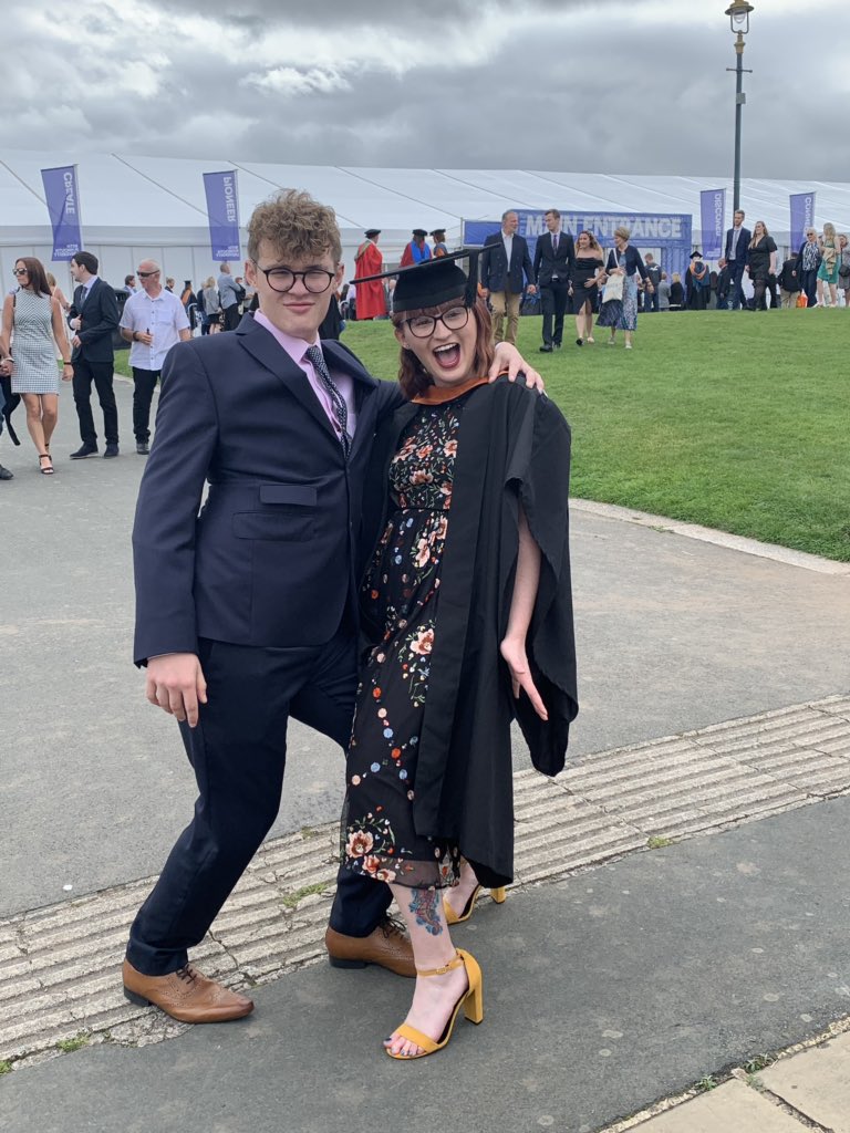 emmagems2's tweet photo. Very proud of @Chl0eHa11  graduating today! #plymgrad Reach for the stars! 😘 https://t.co/3eIa4uvR6n