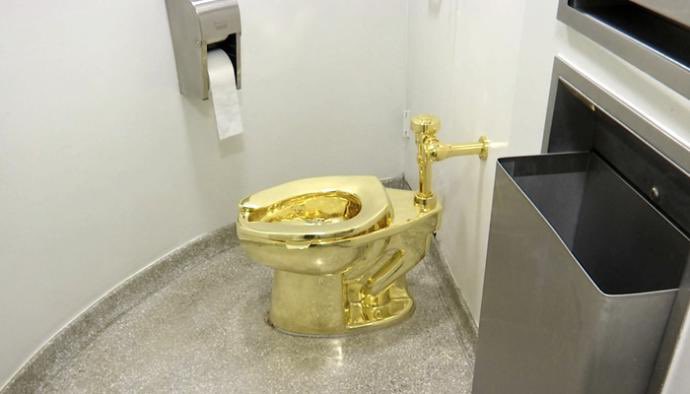 A solid gold toilet worth over a million dollars has been stolen from Winston Churchill’s childhood home in England! The toilet is actually named “America” which is either a compliment to America because it’s gold, or an insult to America as it’s a toilet! Or both! 😂😂