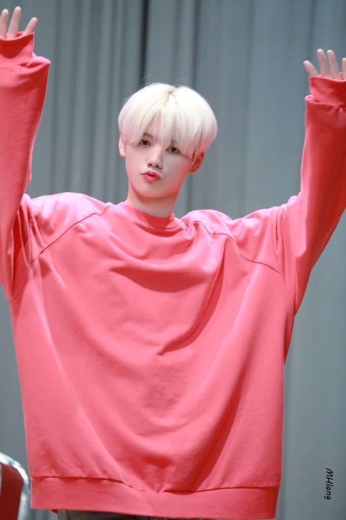 3YsTawhyYT8fVyf's tweet photo. 이귀여운강미니...깜찍한강미니....
#경축_민희왕자님_탄신일
#HappyPrinceMinheeDay 
사랑해너무너무생일축하해 https://t.co/e1LNuBM88Z
