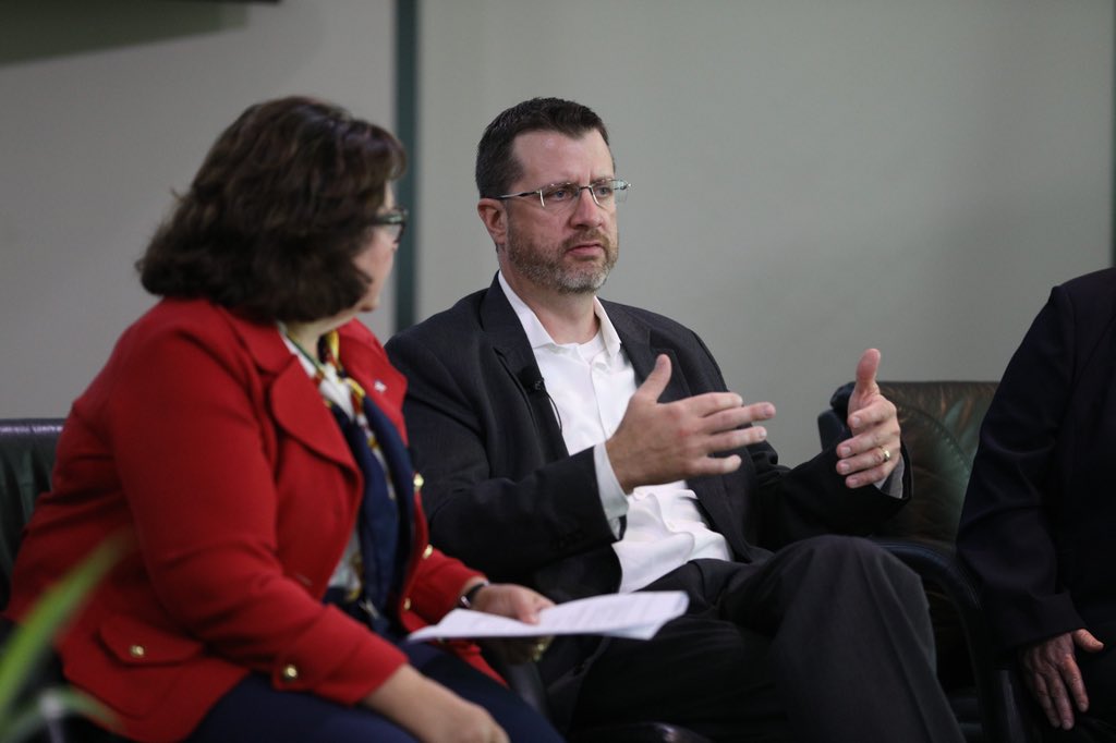 PSCSpeaks's tweet photo. Our Fireside Chat kicks off as moderator @USAGCXGal, @USGSA CDO Kris Crowley, and @usairforce CDO Eileen Vidrine discuss “Data: the new oil.” #PSCTech19 https://t.co/ktZj9jq5X9