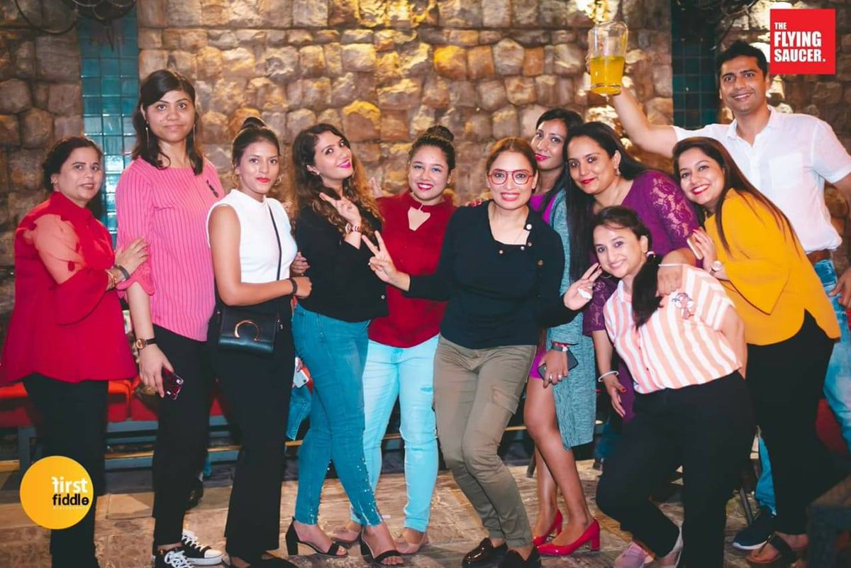 theyellowcoin's tweet photo. Teaholics, party animals, selfie-kings/queens - sums up the team that works hard & parties harder.
#TYC #TYCCommunication #MondayMotivation #PartyAnimals #TYCians https://t.co/66vFEvUAmJ