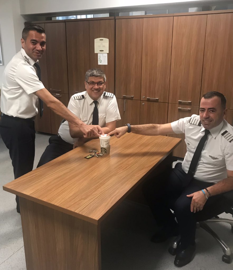 seyit_sahinkaya's tweet photo. #machinist #machinistlife #traincaptain #highspeedtraindriver #highspeedtrain #dailyphotos #morningjoy #mondaysyndrome #nocoffee #nobigbrothermurat🙈 #travel #ankara #istanbul #keeptomemories #seyitsahinkaya https://t.co/70gNYA1OSt