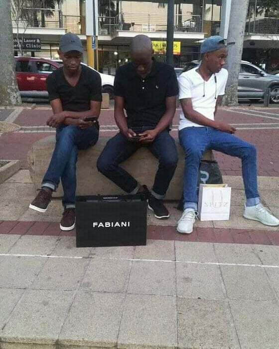 jojoe0201's tweet photo. uMhlanga https://t.co/3KoD6mPWy7 https://t.co/yZUPLi55Dt