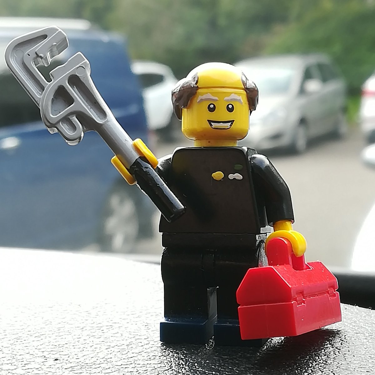 Simonwellsphs's tweet photo. Another day done. Service, repair and a machine installed for a 2 week trial. https://t.co/qNDjcPrao3 #waste #savings #cardboard #baler #phswastekit #minifigures #lego #breakdown #fixed #reducereuserecycle https://t.co/GnLgZ3Tj7H