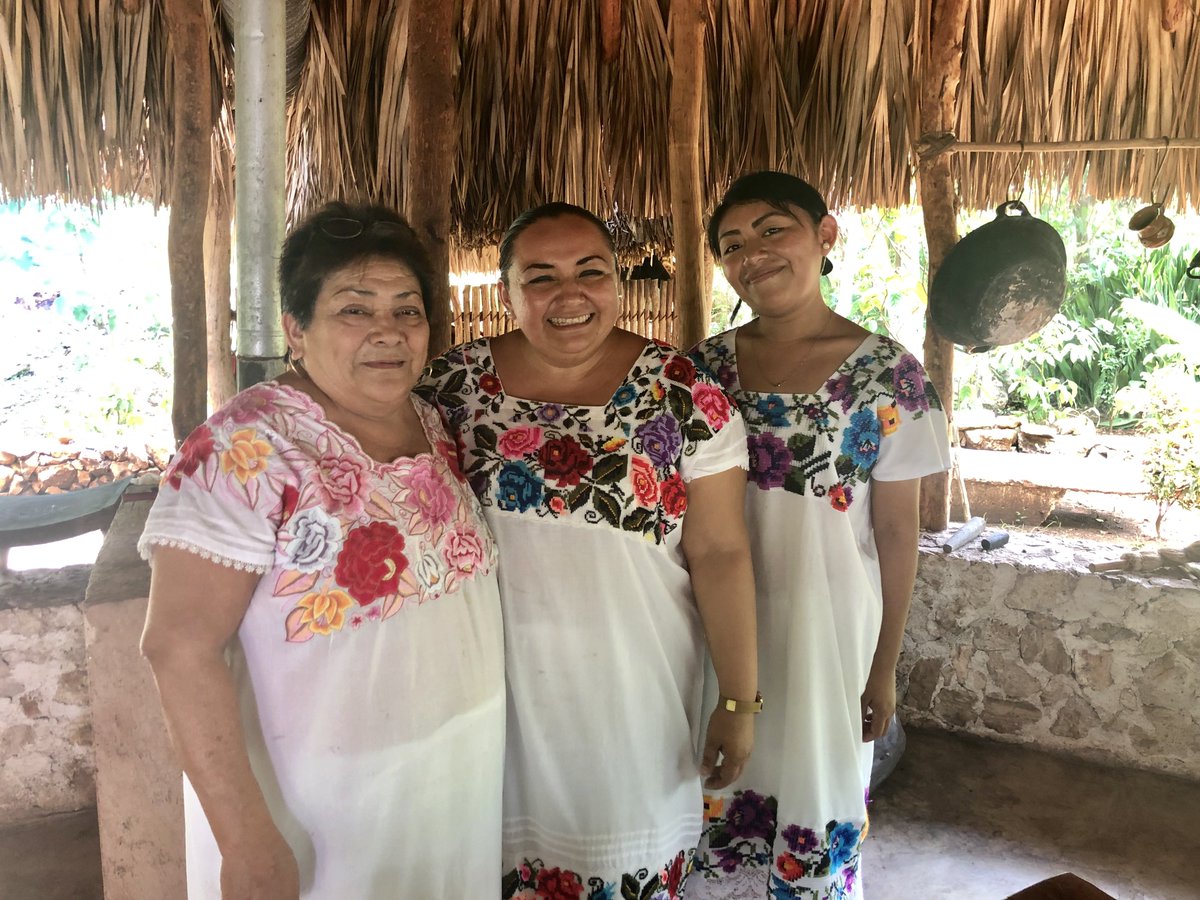 chableyucatan's tweet photo. Meet the team who makes the culinary magic at our "Cocina Maya." #ChableYucatan #ChableHotels. Reserve this unique experience and enjoy the authentic Yucatan's cuisine here with Mayan influence. https://t.co/kLL0PdpnFd