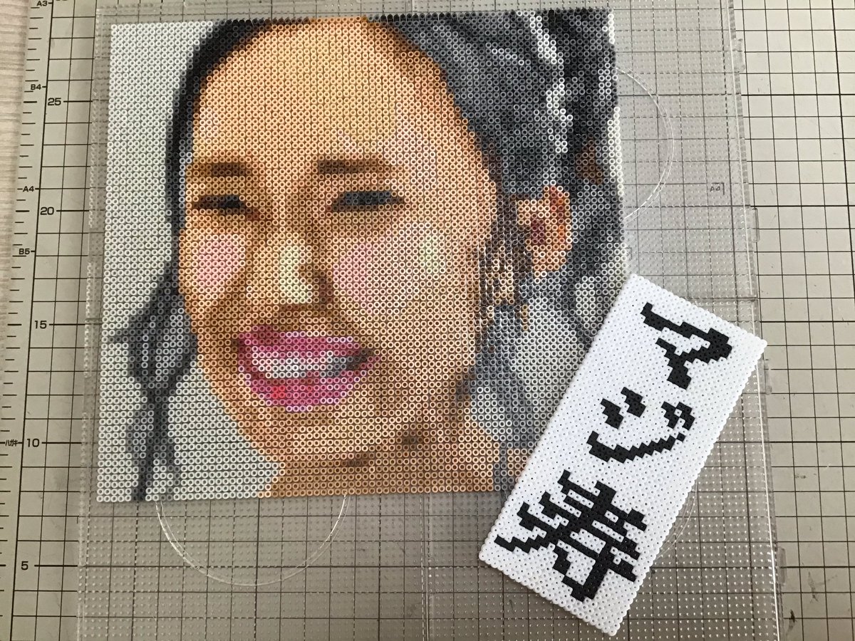 僕はもう疲れたよ旗ラッシュ Sur Twitter 寿美菜子さん 28歳の誕生日おめでとうございます 今年は I Rabbitsのmvに出演された時のウェディング姿のキャプチャをアイロンビーズで作成しました 寿美菜子 寿美菜子生誕祭19 アイロンビーズ