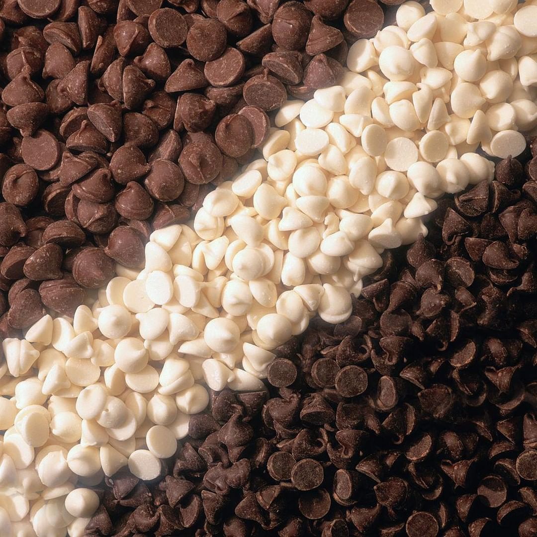 CHOCZERO's tweet image. White chocolate chips are all sold out and we expect them back in 2 weeks! Milk and dark chocolate chips are still available, as well as our new pecan Keto Bark 🍫🥳⁠

#ketoadapted #fatforfuel #whitechocolatechips #easyketomeals #ketoforlife #lowcarbhighfatdiet #lowcarbfood