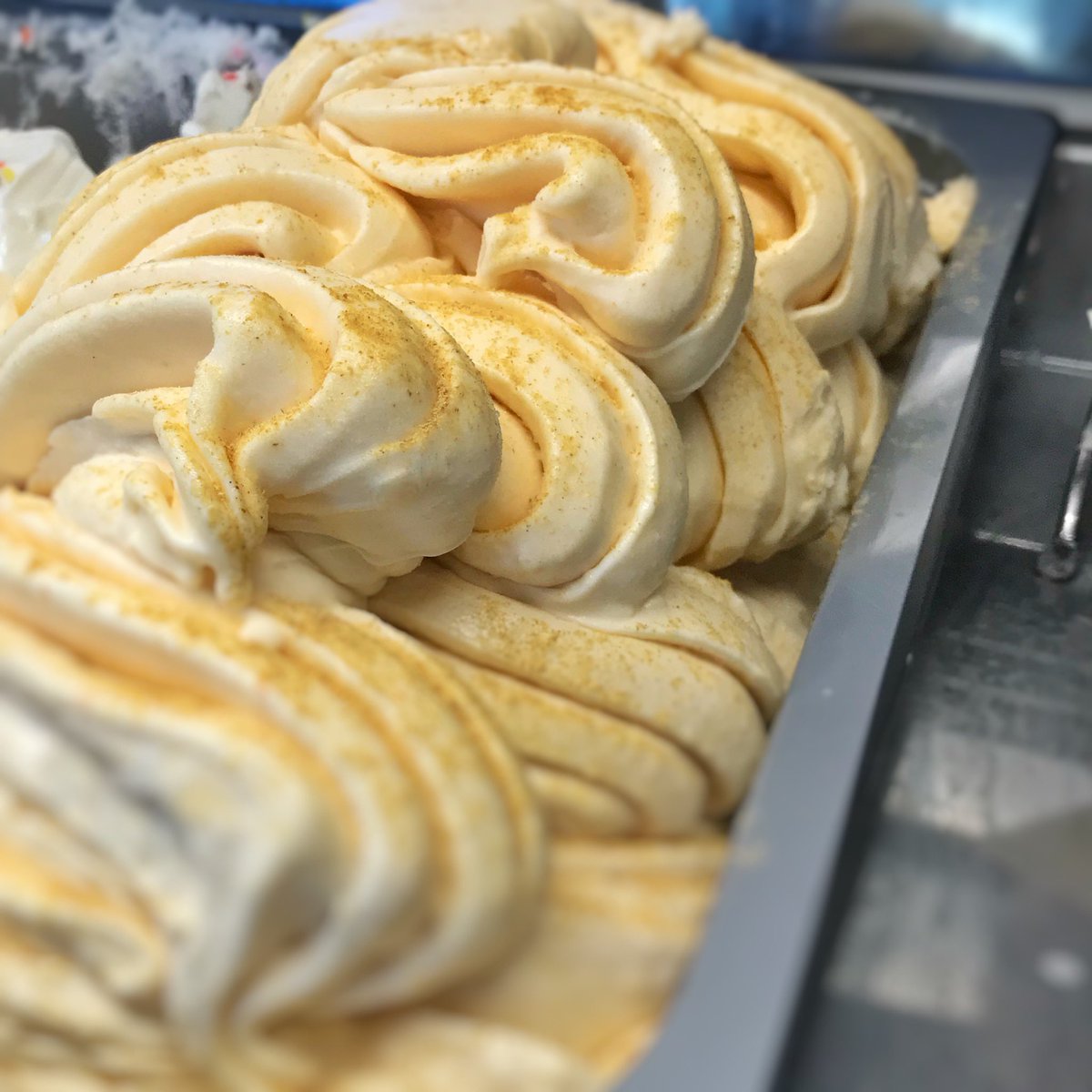 LaVitaDolceSV's tweet photo. Pumpkin. Pie. Gelato. How you get your fall seasonal on when itβs 85 degrees! #pumpkinerthang
.
#lavitadolcecafe #pumpkinpie #pumpkingelato #pumpking #southernvillage #falltreats #chapelhillnc #gelatoπ¦ #allthepumpkin https://t.co/jQNiH29XRT