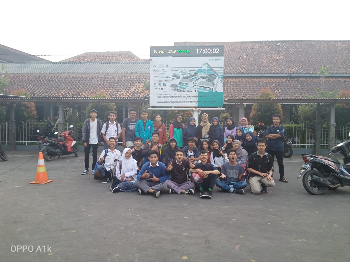 MuhRizka2's tweet photo. Skuy ah gaskan!💯🔥

@jangipann 
@FahmiLutfhy
@RifkyFa06626441 
@rofiq_hamzah 
@itsrahayuindri1 
@IndriSetiyani3 
@ryska_oktavya 
@SrirResti 
@CucuSolehah 
@DiniNurfadila12 
@nandeoh 
@SbmSella 
@mochsofwan https://t.co/PIfC8cDAKs
