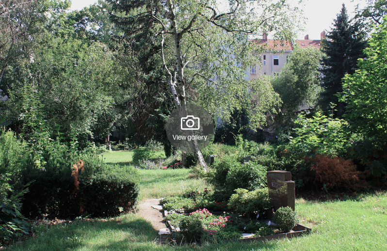 capsula_mundi's tweet photo. In #Berlin a #cemetery becomes a park and #community garden #greenburial #Germany #funeral
#ecofriendly via @DomusWeb 
https://t.co/AeVrR1OaVl https://t.co/Zb7esgCJjF