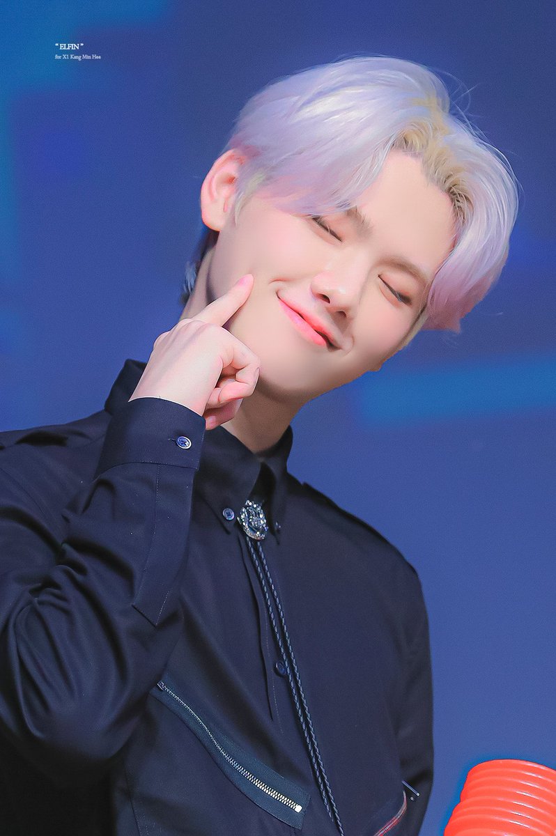 elfin_mh's tweet photo. 민희야 태어나줘서 고마워 .°(ಗдಗ。)°.

#경축_민희왕자님_탄신일
#HappyPrinceMinheeDay https://t.co/wUPNxrLF8c