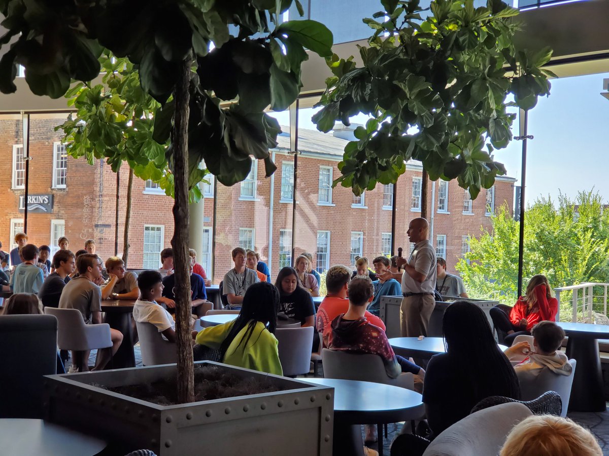 TMacPR's tweet image. NASA Engineer Kobie Boykins met with science students from Greenville High School following his National Geographic Live field trip presentation @peacecenter this morning. Looking forward to his public show this evening!