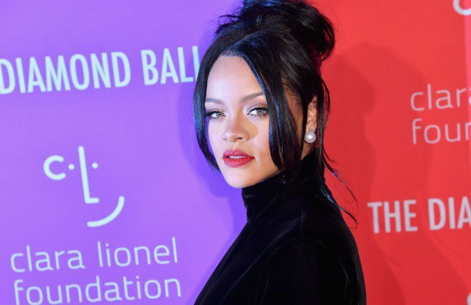 HartecastMusic's tweet photo. #Rihanna Signs With #SonyATV Music Publishing. A rep for the company confirmed to #Variety. This reunites the singer with her longtime publisher, #JonPlatt. Sources say she's been working on 2 albums for a couple of years, one could drop anytime #musicbiz
https://t.co/6wgJvdkDXn https://t.co/sN31YaBOkH