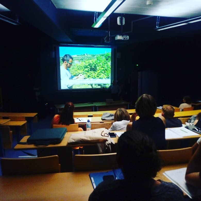 interregantea's tweet photo. Si apre il seminario aperto al pubblico: parliamo di produzione, trasformazione del prodotto attraverso l'essicazione e aspetti socio-economici della filiera e ristorazione
#fiori #eduli #fleurs #comestibles #interreg #antea #itafra
@InterregALCOTRA https://t.co/yNTOC6DEzy