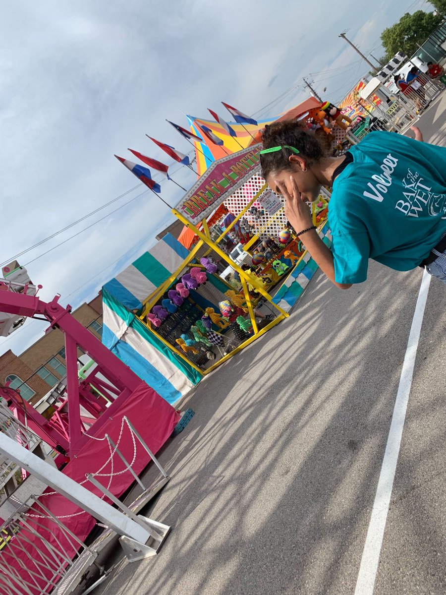 BossDfw's tweet photo. The BOSS Office + Coworking team had a great time at Grapevine Grapefest! Check out a few pics of the fun just steps from our location in Historic Downtown Grapevine.

#grapevinetx
#boss
#bossdfw
#bossoffice
#dfw
#mainstreetgrapevine
#eventspace
#conferencerooms https://t.co/UtzuR7IbOM