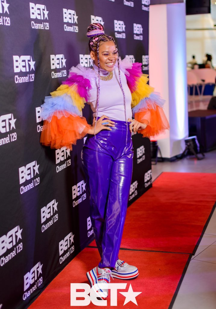 DaJackye's tweet photo. You favourite @ShoMadjozi song?

Mine: Huku

Yours? https://t.co/DdajEhfx0D