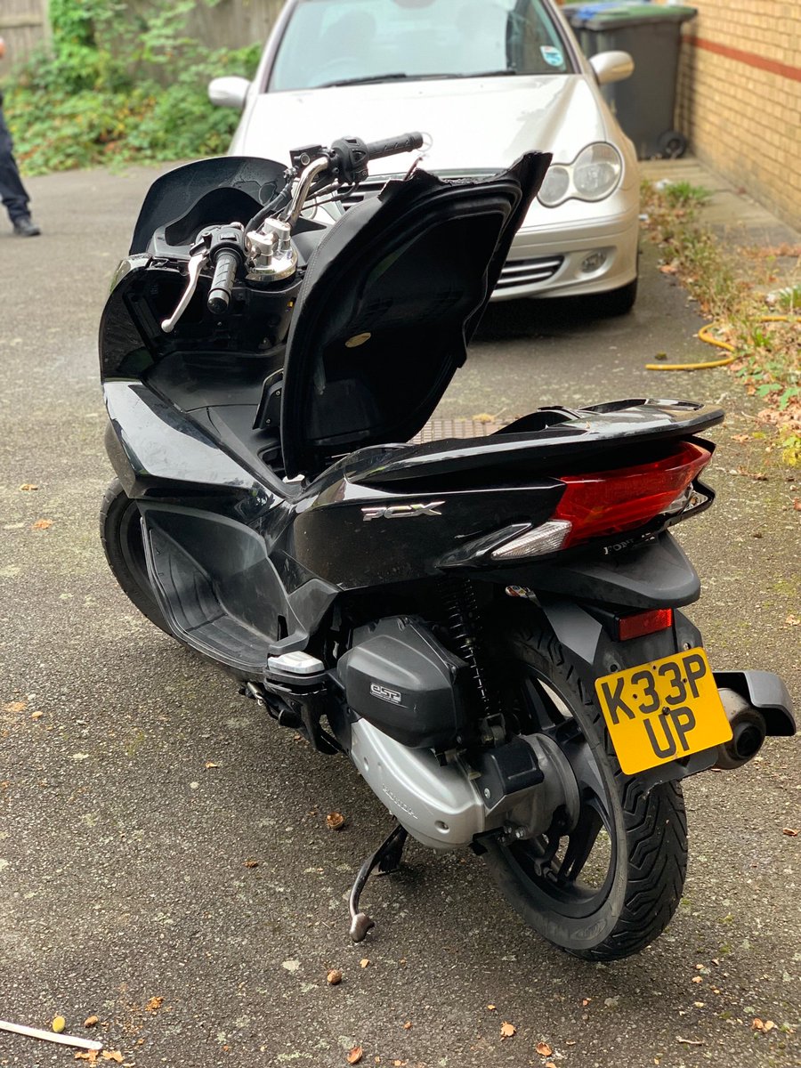 MPSSouthgate's tweet photo. Another stolen bike removed from the streets. CAD4866/16SEP19 refers. 
Note the number plate.... thank you and we did. 
#keepingsouthgatesafe
#PC2476NA #PC3245 #PCSO7410 https://t.co/TvnPZgnmVb