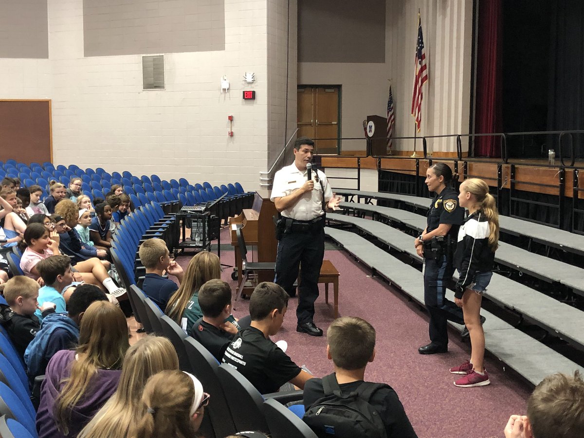 Neil_French's tweet photo. Thank you to Chief Bartorilla and Officer Robison of @MiddletownTWPPD for joining us today to kick off our Constitution Day festivities. We are fortunate to be served by such outstanding community leaders. https://t.co/zEakRwSELs