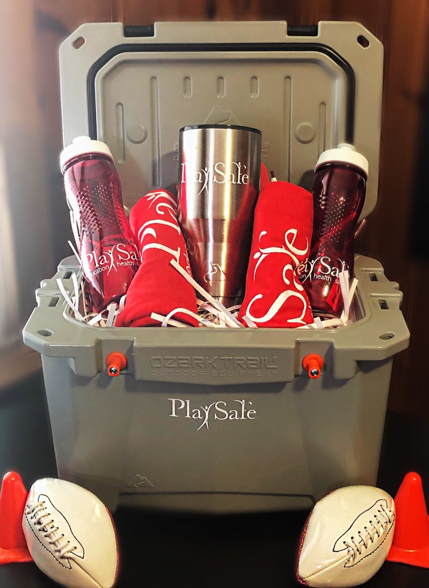 PlaySafeUSA's tweet photo. Look out❗❗ It's tailgating season and PlaySafe is giving away a 16 quart High-Performance Ozark Trail Cooler with some awesome goodies to match! All you have to do for a chance to win is be following us, retweet this post, and reply #playsafe. Yes, it's really that easy 🤜💥🤛 https://t.co/KUQ9AJy804