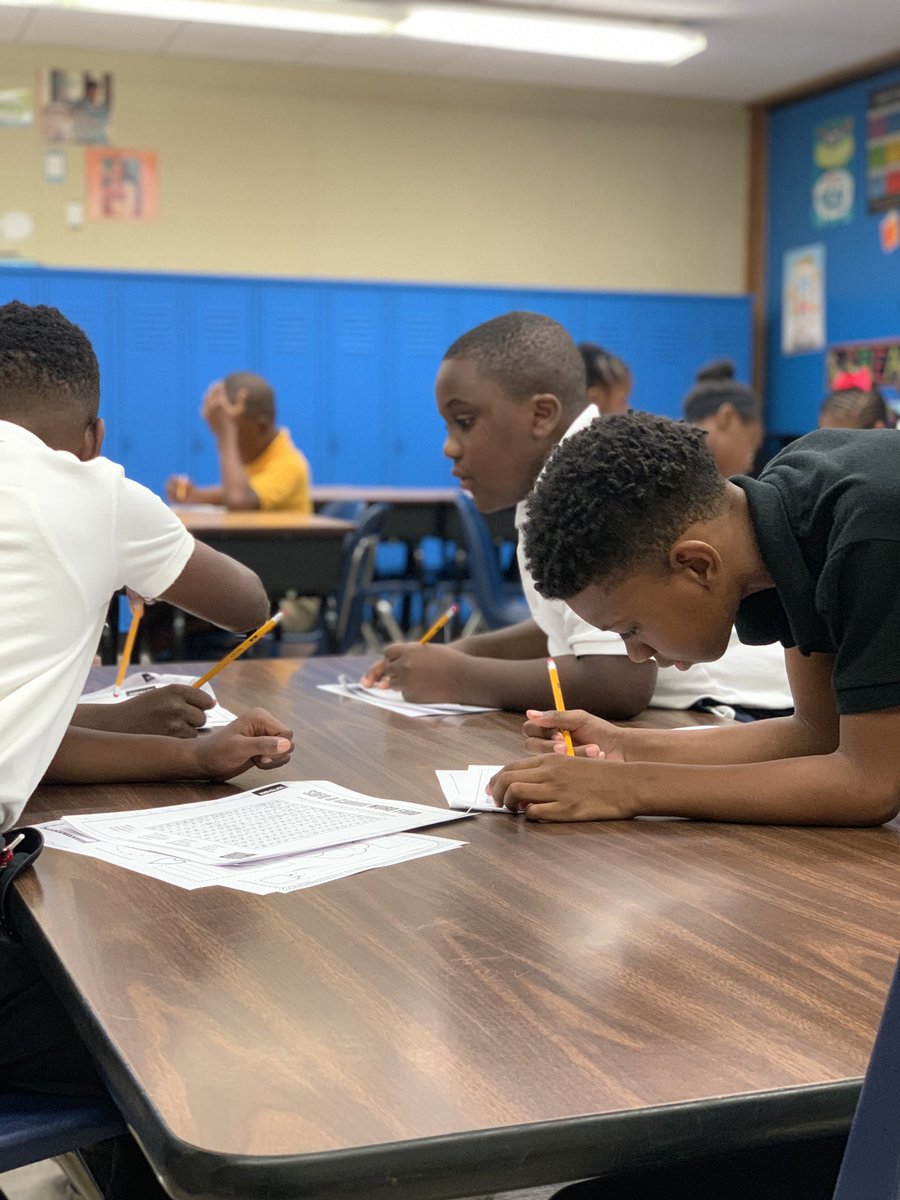 NewberryElem's tweet image. Our scholars our engaged in their monthly guidance lesson. Let’s have a marvelous Monday @SCSK12Unified @EmpowerSCS @SCSDOSA #weare38115 #scsis901