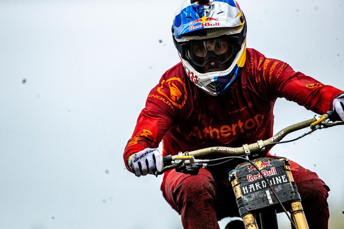 rockguardz's tweet photo. Some amazing images of @athertonracing from @redbullbike Hardline 2019 courtesy of @svenmartinphoto ...what an awesome event, pushing MTB forward! #MountainBiking #Wales #cyclinglife https://t.co/BHfWBL0sWt