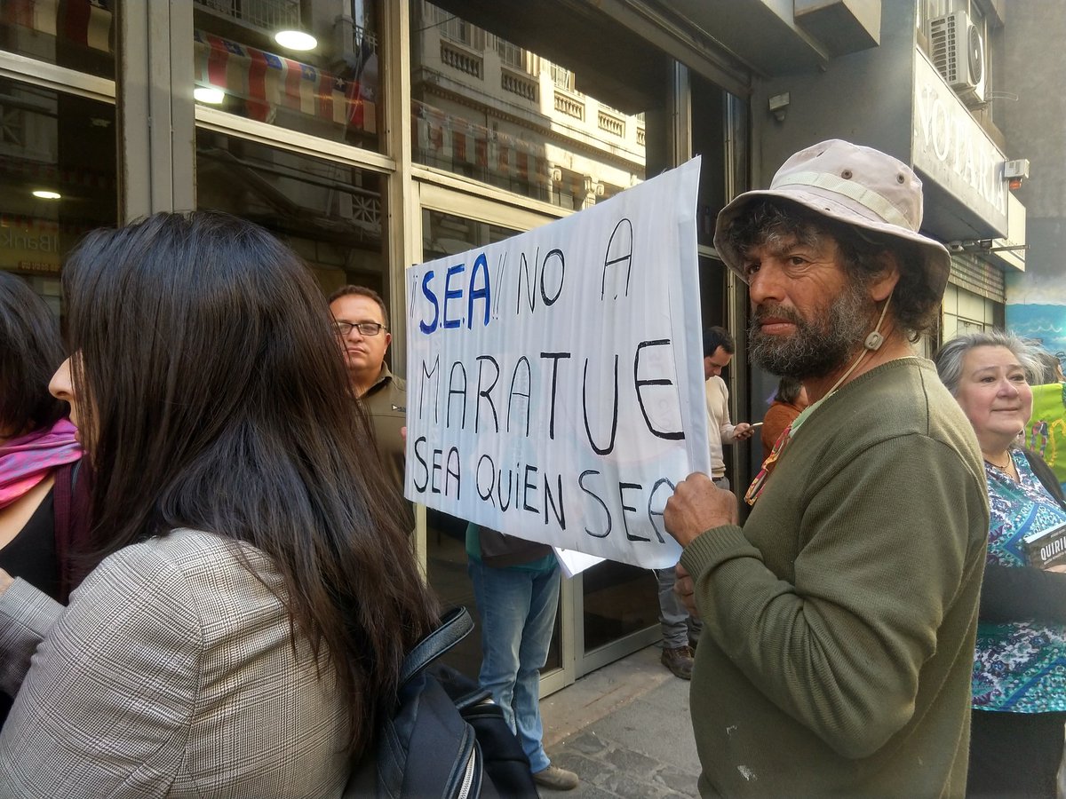 TaniaVCore's tweet image. La comunidad de #Puchuncavi está ahora presentando acciones legales para defender los acantilados de #Quirilluca, donde quieren instalar más de 14mil departamentos de veraneo.