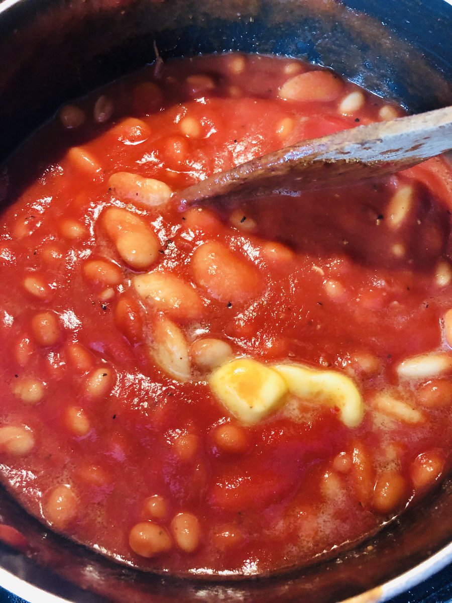 lilcoitykitchen's tweet photo. I’m making home made baked beans 😃 #beans #meanz 😝 https://t.co/ZIMLTEq1Lo