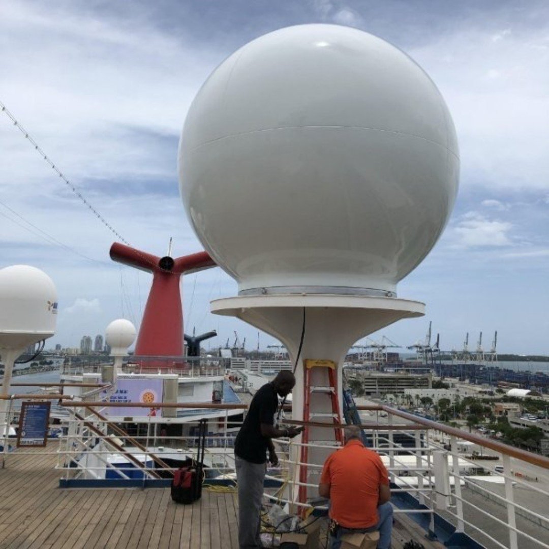 SpeedcastGlobal's tweet photo. Driven by the desire to help our Cruise customers create meaningful experiences for their guests, our solutions are designed to connect people no matter how far they are from home. Here our team installs an antenna on a cruise ship. #SpeedcastOneTeamOneDream https://t.co/cmXkiuNEnG