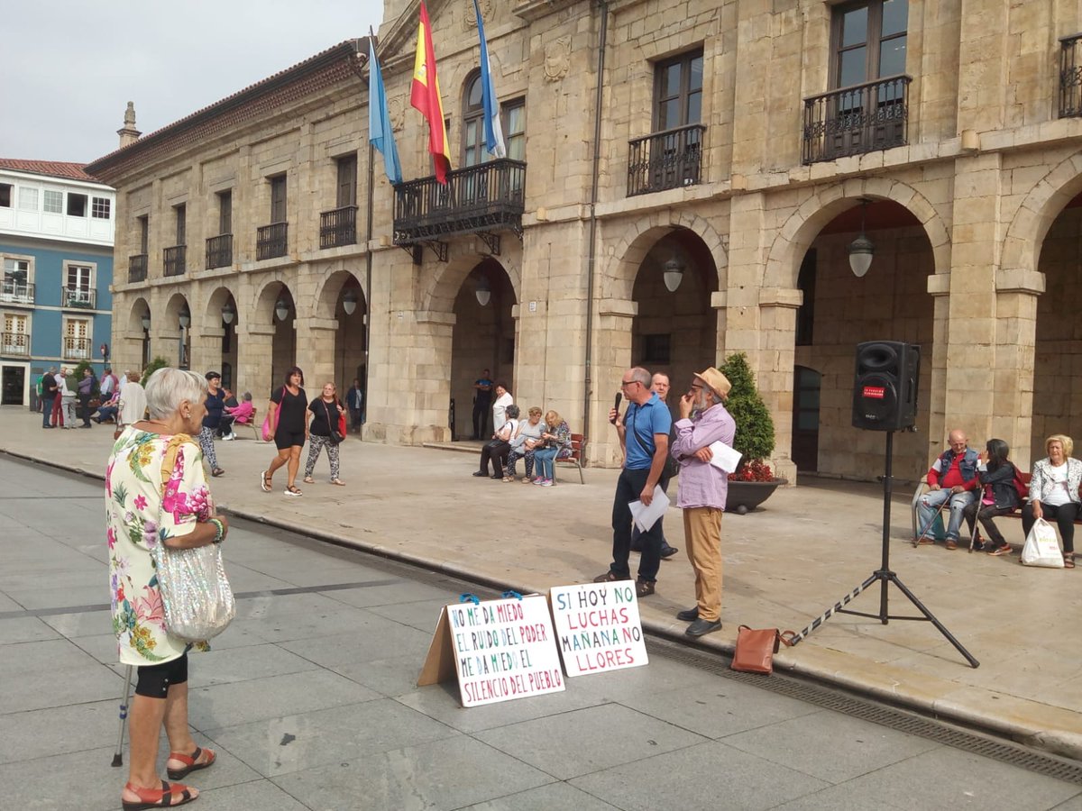 Primer lunes al Sol📢📢📢📢

#16Septiembre 
#GobierneQuienGobierne 
#pensionespúblicasdignasya
#PensionesDignas 
#JusticiaSocial
#MovimientoPensionistaAvilés #COSPA <a href="/AvilesColectivo/">ColectivoPensionistasdeAvilés</a> <a href="/CPensionistas/">Colectivo de Mujeres Pensionistas</a> <a href="/MModepes/">MODEPES -Movimiento Pensionistas Siero- Asturias</a> @DeIndignadxs #Pensioner