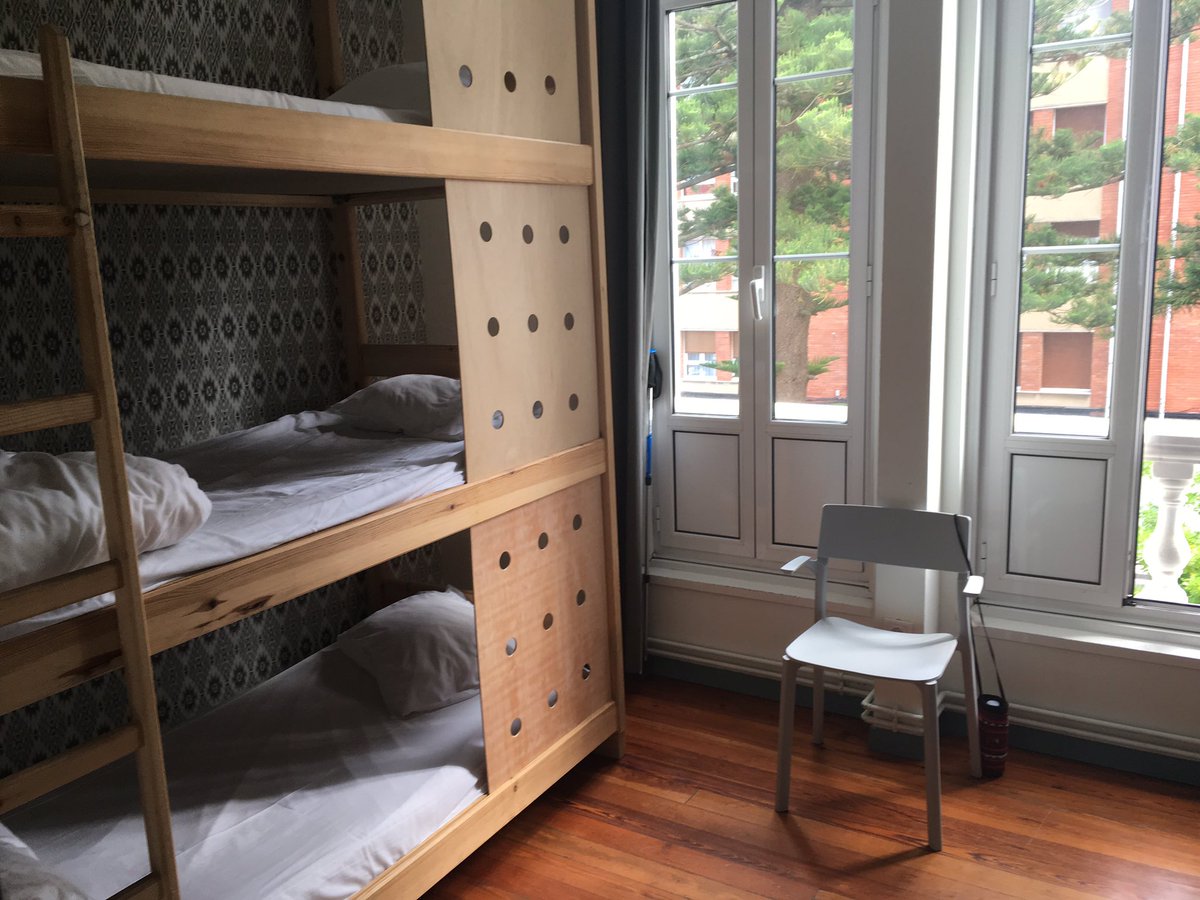 mimochilamepesa's tweet photo. En #ribadesella en el albergue juvenil Roberto Frassinelli. Fantástico y totalmente renovado.  Gracias @AlberguesREAJ #CaminodeSantiago #caminodelnorte @BloggersMeeting https://t.co/wuSRN031qR