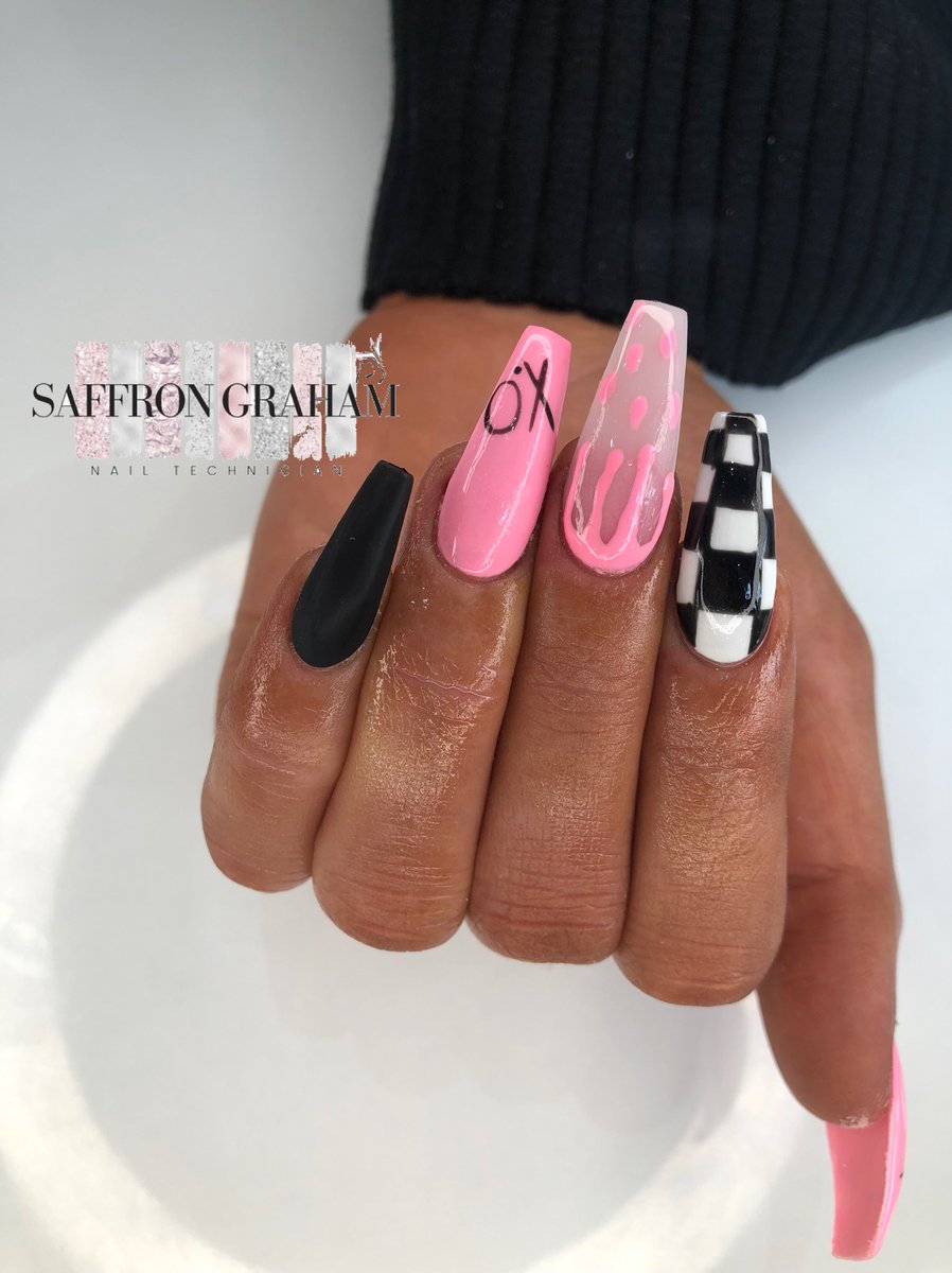 saffrongraham's tweet photo. Never tweet nail pics but these were just too good not to share 🤤 https://t.co/G3Rh6J15q9