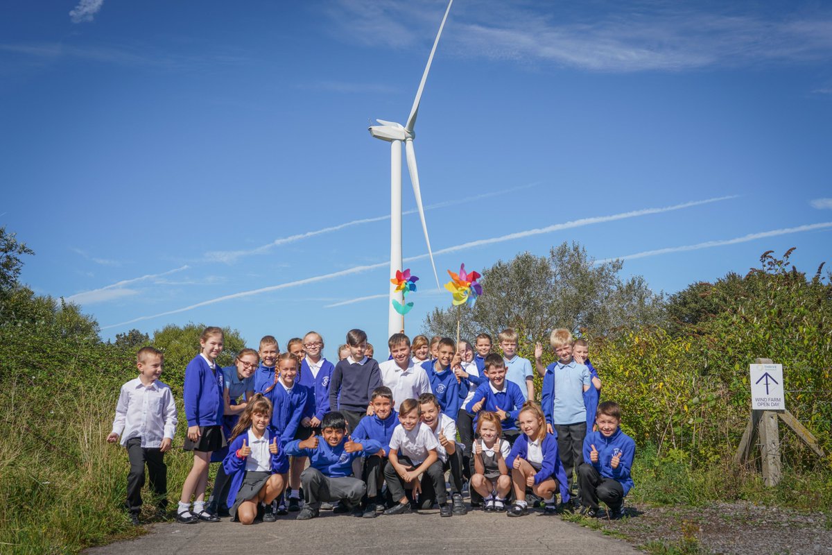 Thrive_R's tweet photo. We had an amazing weekend celebrating our 25th anniversary with an open day at Avonmouth wind farm. Over 500 people came to learn about #WindPower, #RenewableEnergy and Thrive. Thanks to everyone who came and made it such a memorable experience #Thrive25Years #ThriveOpenDay https://t.co/sEzcPlnN6E