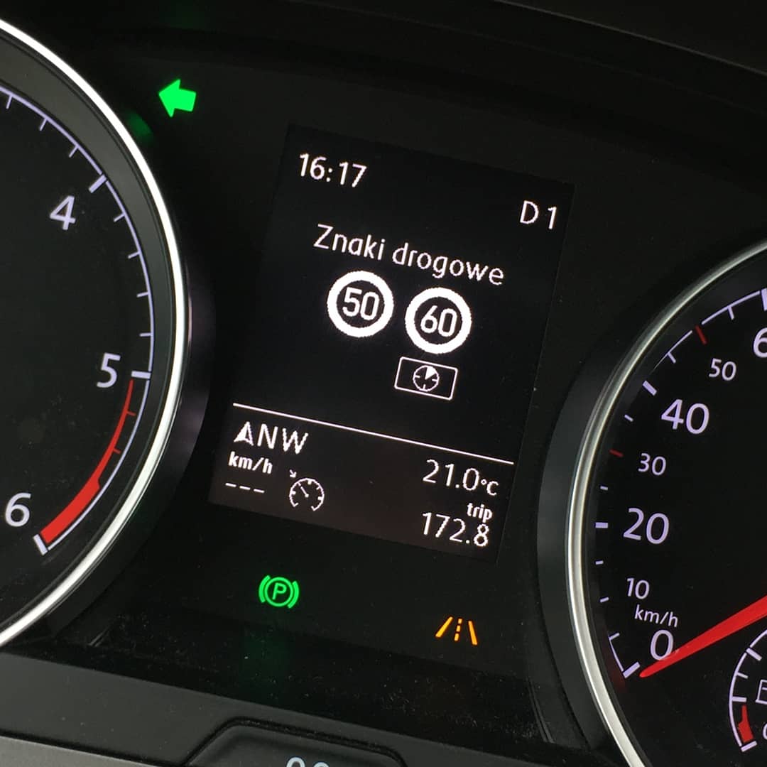 mrfixpl's tweet photo. Traffic sign recognition enabled in #GolfMK7 with @OBDeleven within minutes! https://t.co/UPlOp82FJ9
