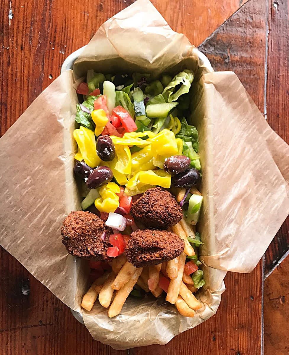 spitztruckla's tweet photo. Perfection.
.
#spitz #spitztruck #spitzfoodtruck #spitzmediterranean #foodtruck #foodtrucksla #losangeleseats #foodiesla #foodtrucks #mediterraneanfood #foodie #yum #eats #doner #kebab #hangoverfood #cheatmeal #cheatday #eats #seriouseats #getinmybellya #vegan #vegetarian https://t.co/lo9IsIZOUp