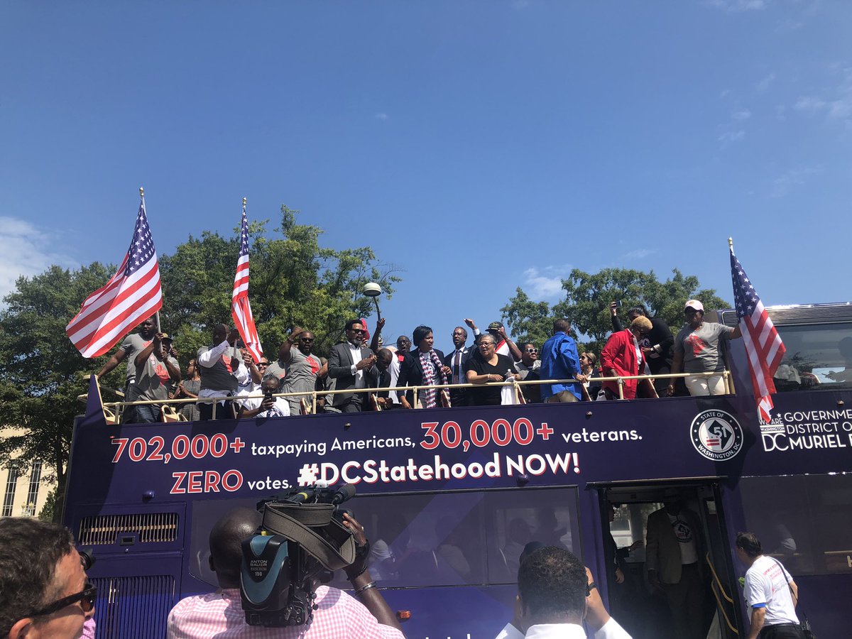 DOES_DC's tweet photo. #TeamDOES is proud to join @MayorBowser for the festivities to support #DCStatehood today!! https://t.co/XTABiOAUuf