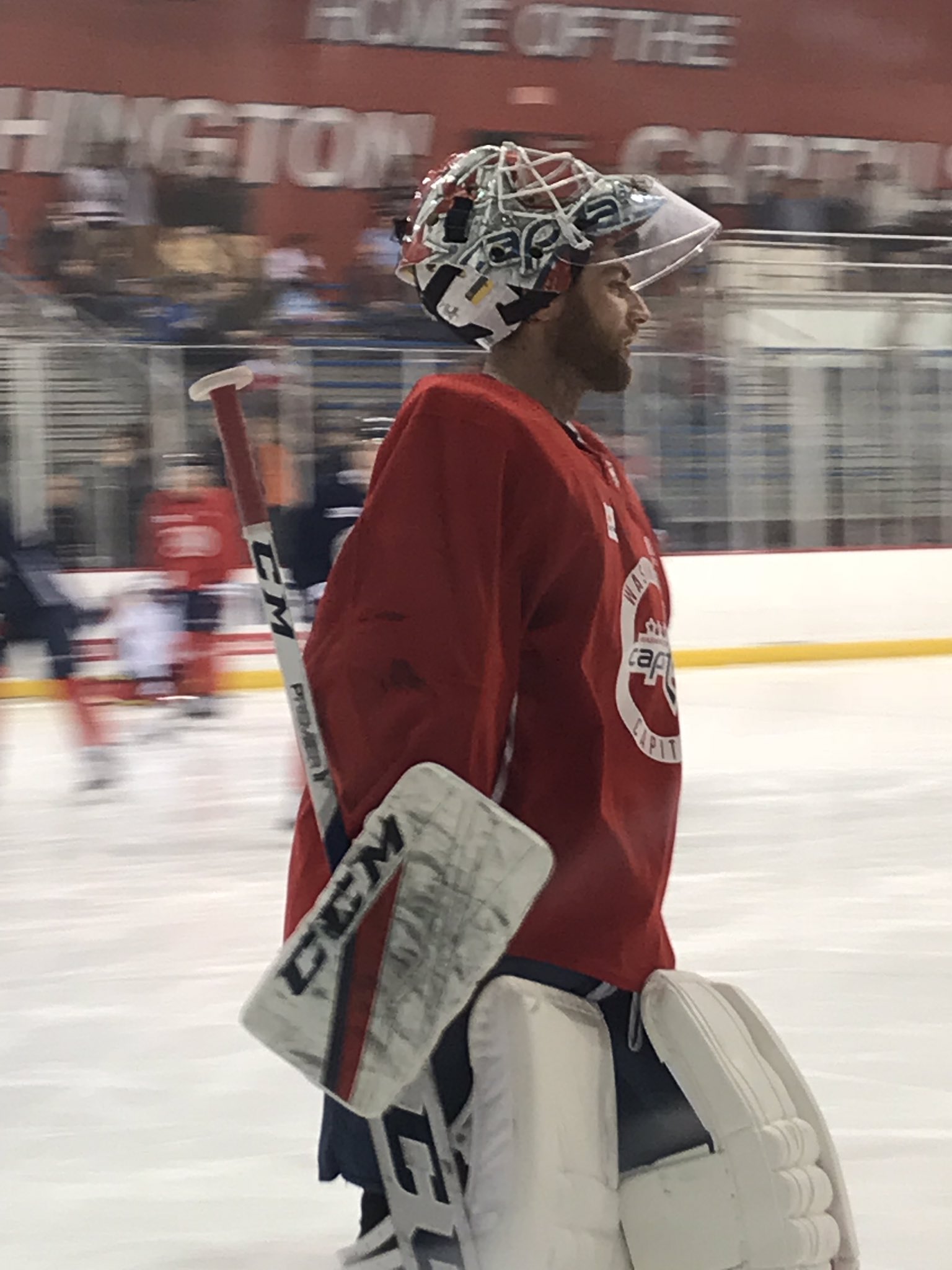Happy Birthday to my favorite Caps player! Braden Holtby!     