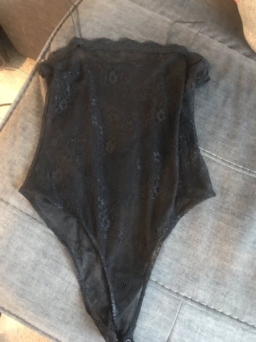 Can&rsquo;t wait to slip this on in a little bit. https://t.co/VvMQlJMVEr<a href="/tag/pornament"class="tags"><span>#pornament</span></a>