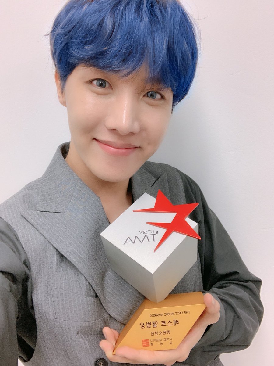 studiosope's tweet image. hoseok answer my texts it's Important