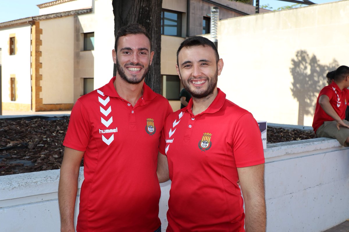 🚨 | Últims dies per apuntar-te al curs d'àrbitres de la <a href="/FedCatHandbol/">Federació Catalana d’Handbol</a>:

👉Cursos a totes les delegacions
👉60 € (amb samarreta, pantaló, targetes i xiulet)
👉 Majors de 16 anys

📝 bit.ly/2k1Jbcc
📩 cca@fchandbol.com