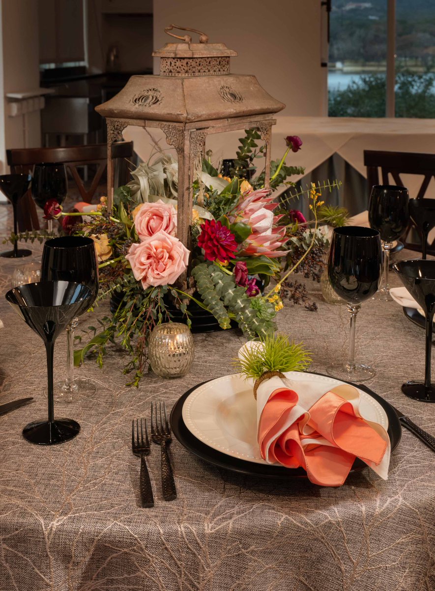 Winter is coming y'all, and we have your table inspo for it! Check it out on the blog:

premiereeventsblog.com

PC: Jerry Hayes Photography | Venue: Westwood Country Club