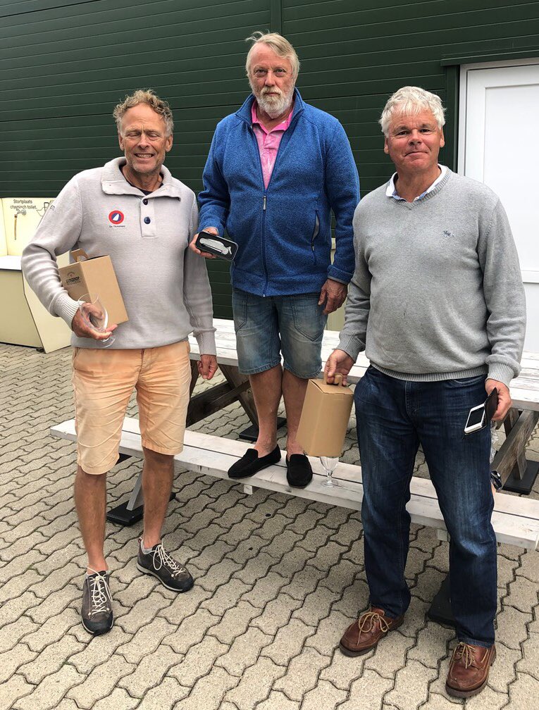 Eerste #olympajol #magicmarine Herfstwedstrijden (34 deelnemers) op Langweer gewonnen door Jan Willem van den Hondel voor Thies Bosch en Onno Yntema.