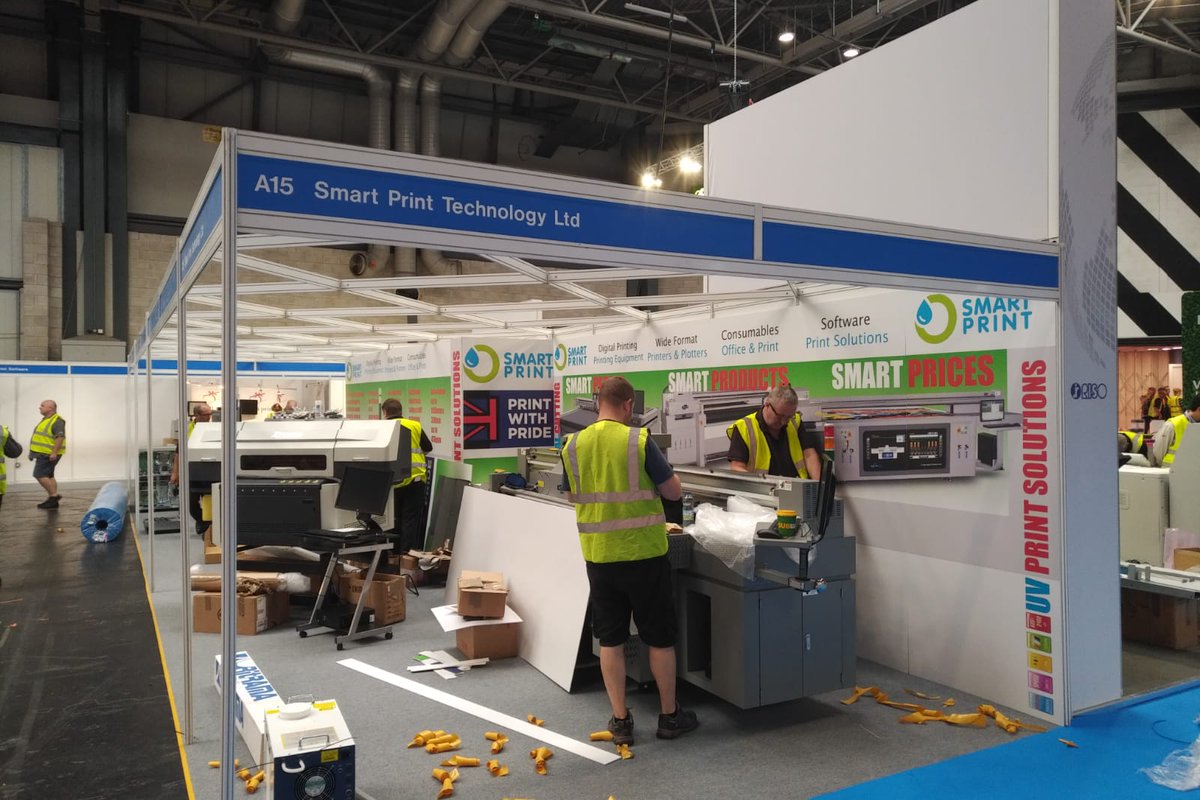SmartPrintTMM's tweet photo. Its been a long day setting up @theprintshow @MrPaulStead but its looking good https://t.co/hczN9s0CJg