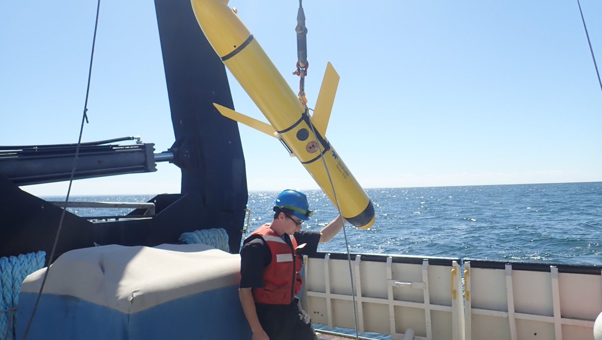 eparegion5's tweet photo. The glider Nokomis was deployed in Lake Erie off Cleveland on 9/5. It’s cruising transects in the central basin assessing late-summer hypoxia. #LakeGuardian #CSMI2019 https://t.co/SK2PB3Sv1Y