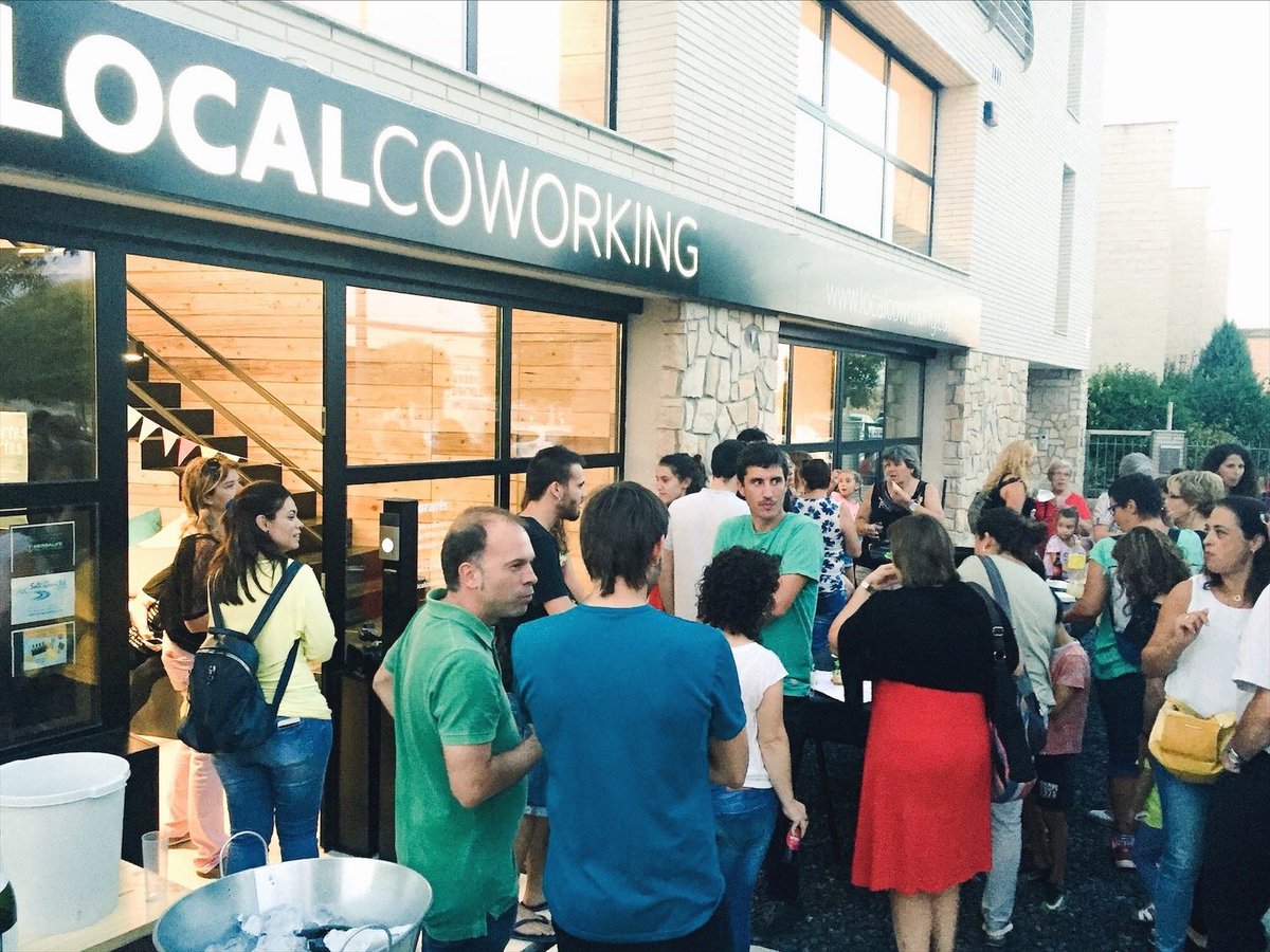 localcoworking's tweet image. Celebrem el primer aniversari amb l'objectiu de seguir sumant bons records!