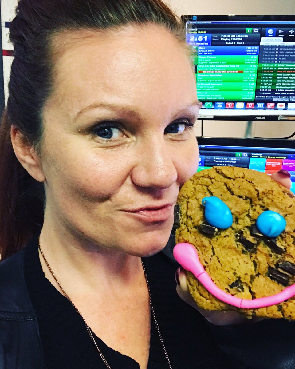 NSKleinsteuber's tweet photo. No sweeter way to start the day @955hitsfm @cool100fm @InQuinteNews than with a #smilecookie @TimHortons @BellevilleON
๐ฏof ๐ช proceeds go to these amazing local charities๐
https://t.co/z3wt9fm46F
@QuinteHumaneSoc @pecmhf @food4learning #getasmile #giveasmile #makeadifference https://t.co/CL2Lrk08jC