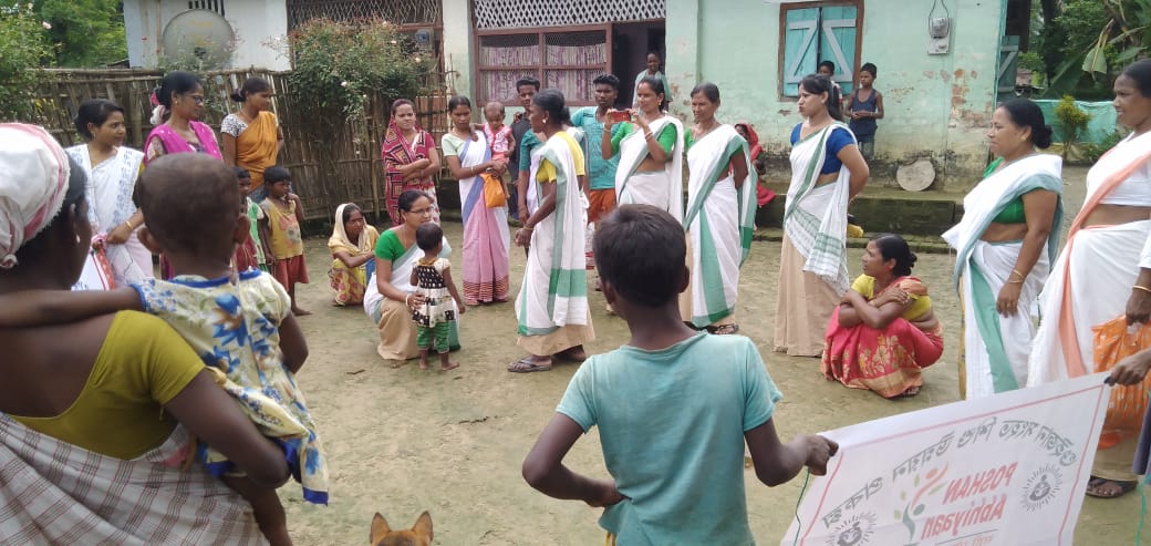 Mehnasheen786's tweet image. Baator Naat ( street play) based on Anemia, Hygiene and Environment cleanliness organised by AWW, AWH, ANM and ASHA under guijan icds project , Tinsukia. @PoshanAssam @PhukanGitashree