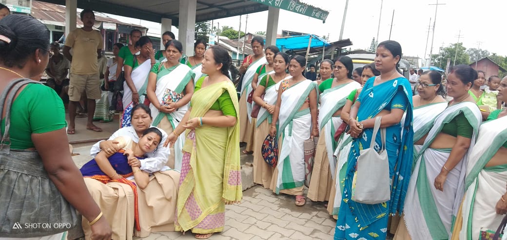Mehnasheen786's tweet image. Baator Naat ( street play) based on Anemia, Hygiene and Environment cleanliness organised by AWW, AWH, ANM and ASHA under guijan icds project , Tinsukia. @PoshanAssam @PhukanGitashree