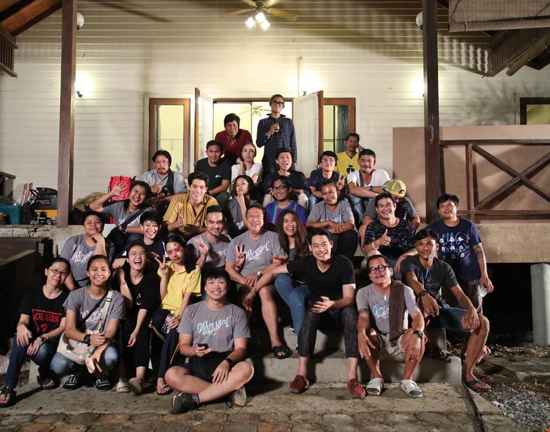JamesJiFC's tweet photo. ปิดกล้องแล้วค้าบบ 
ขอบคุณป้าแจ๋ว ทีมงานถนัดละคร ทีมงานกล้องไฟ ทุกๆคนค้าบบ สนุก มีความสุข อบอุ่น เป็นพี่เป็นน้องกัน ขอบคุณครับ 
ความทรงจำที่มีคุณค่าตลอดไป
#เรื่องหน้ารอติดตามกันต่อไป
#พยากรณ์ซ่อนรัก 
#Q75
#ถนัดละคร
#ช่อง3​ #ช่อง33 #เร็วๆนี้
Cr.@chaninfoto https://t.co/wQZLocn21q