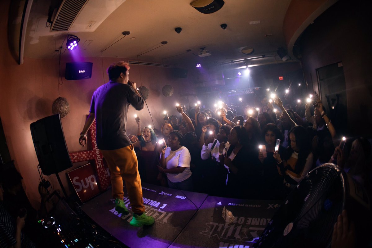 TedParkBoi's tweet photo. Tedass Time Volume 1 in NYC was crazy. Who’s ready for me to drop new music and make this Tedass tour happen 👀💛 https://t.co/H7hmZW7luF